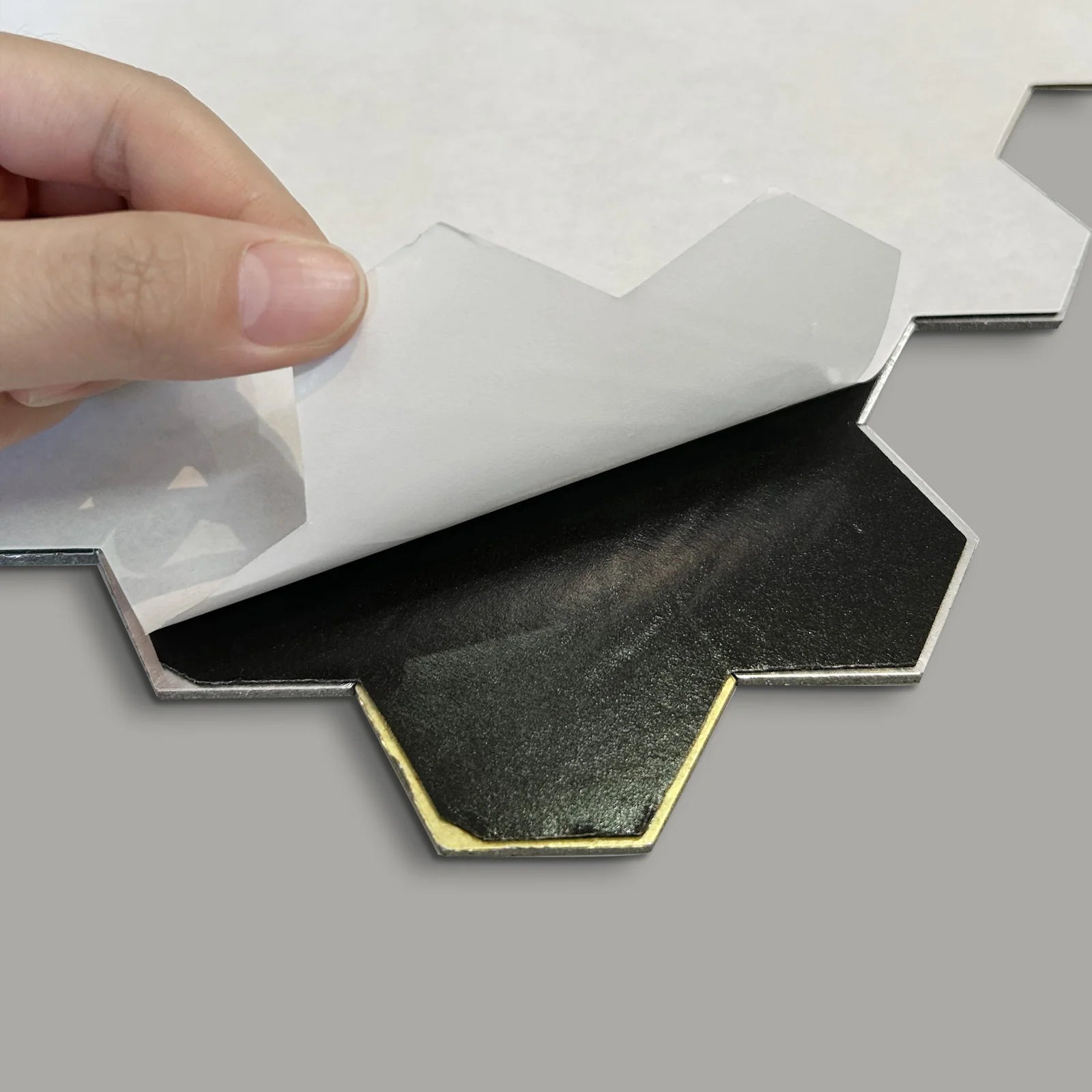 Pack of 4 PS Acoustic Slat Panel, 3 side cover, PET + PS Slat. Size: 600 x 2400 mm – White Gold Marble