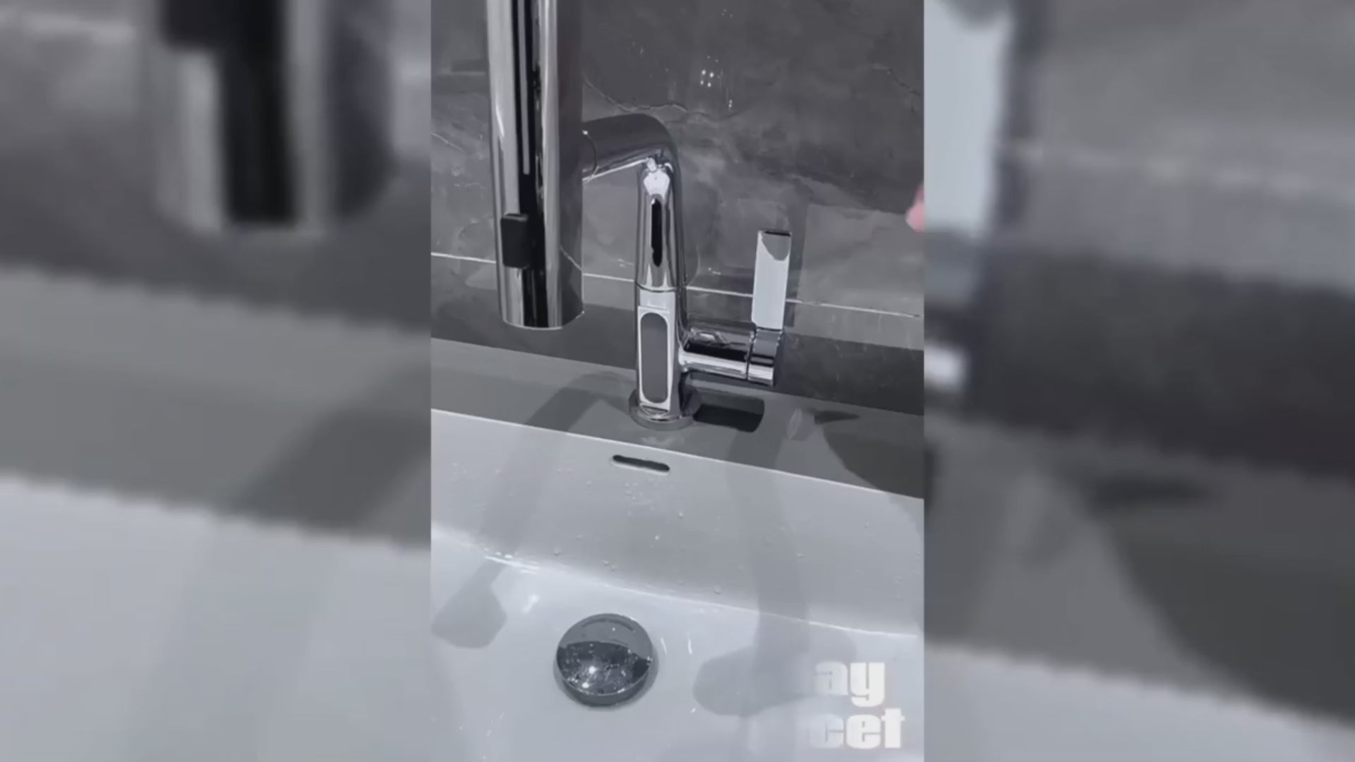 Modern Single Hole Basin Faucet with Waterfall, Pull Out Sprayer and LED Temperature Display, Chrome Silver